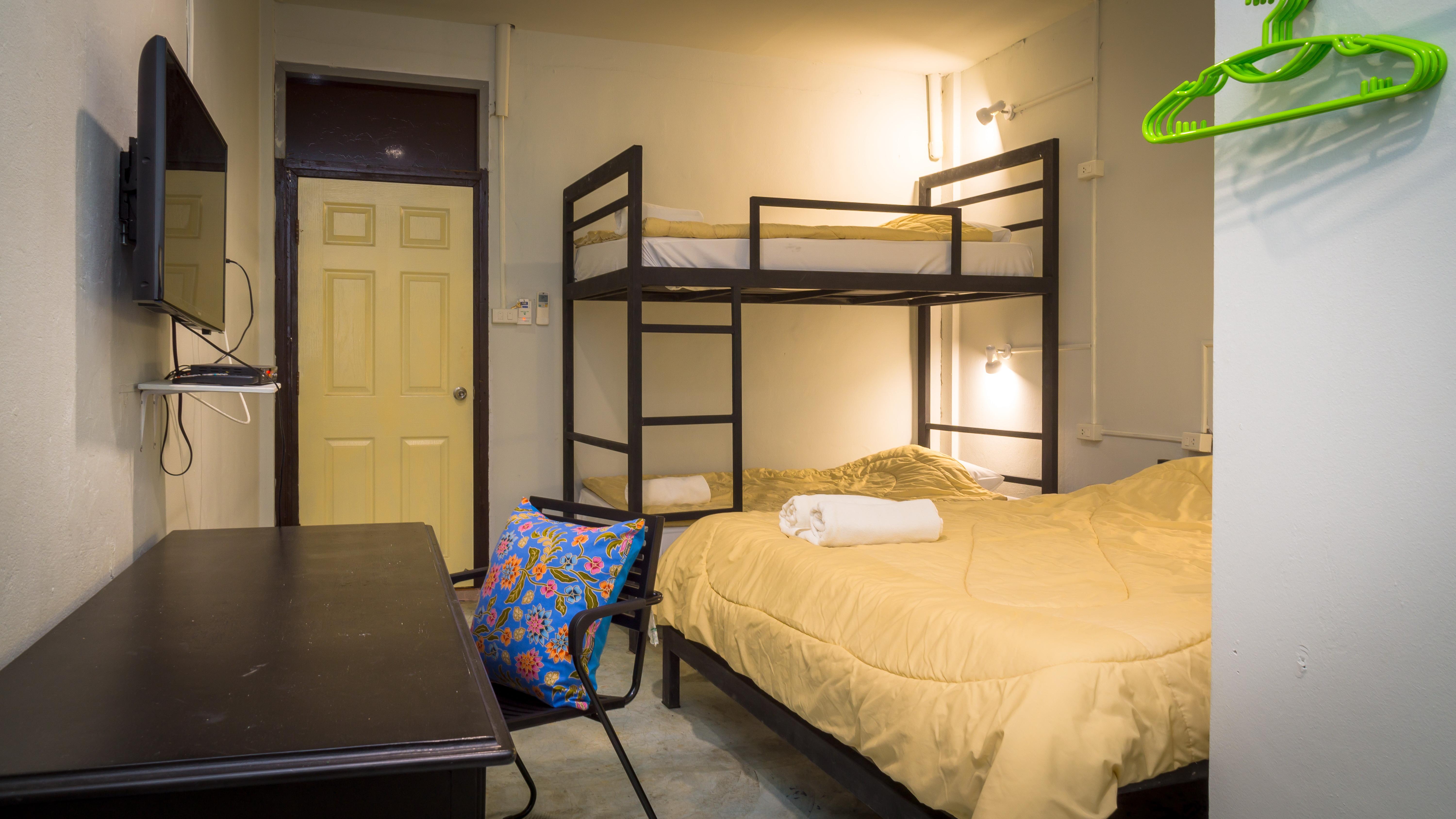 Gotum Hostel 1 Пхукет Екстер'єр фото