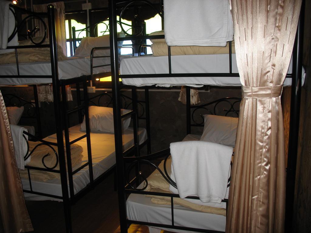 Gotum Hostel 1 Пхукет Екстер'єр фото
