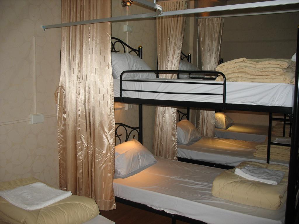 Gotum Hostel 1 Пхукет Екстер'єр фото