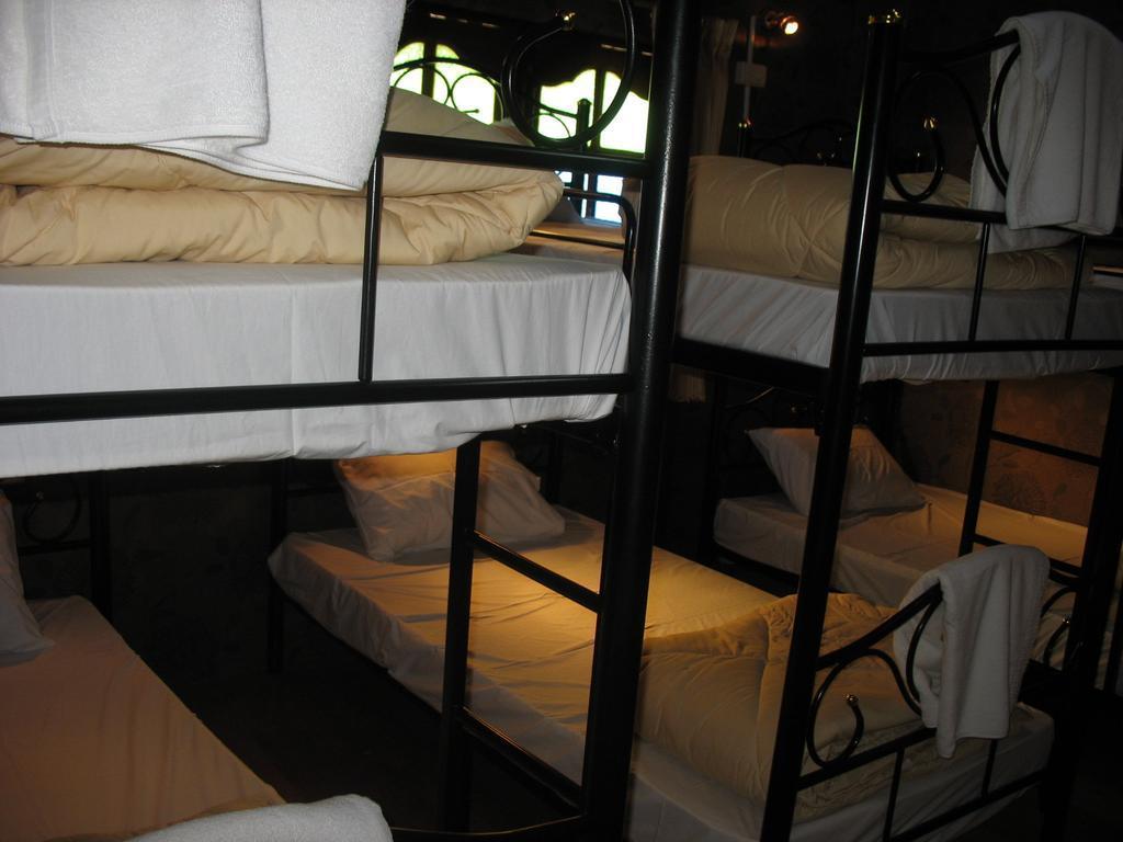 Gotum Hostel 1 Пхукет Екстер'єр фото