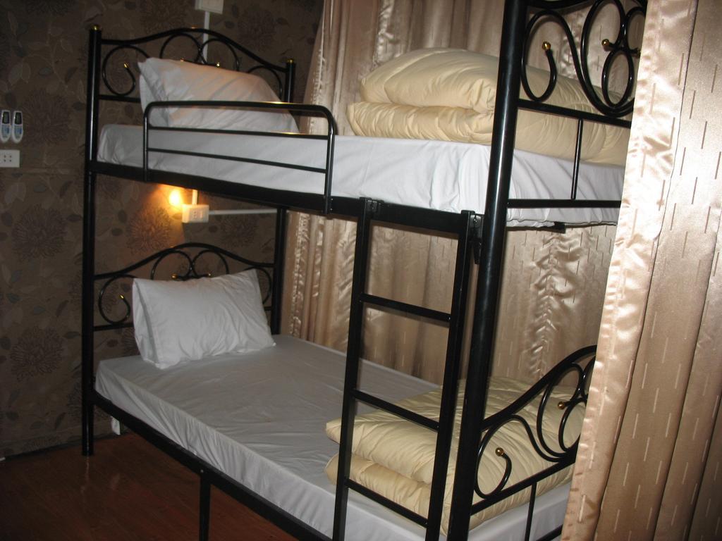 Gotum Hostel 1 Пхукет Екстер'єр фото