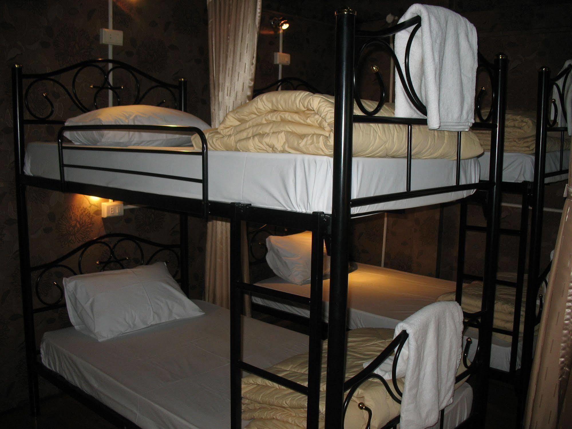 Gotum Hostel 1 Пхукет Екстер'єр фото